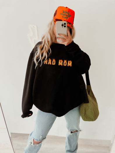 RAD MOM THRASHER CREWNECK