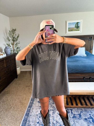 COOL MOM TEE