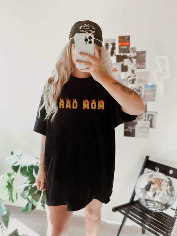 RAD MOM THRASHER TEE