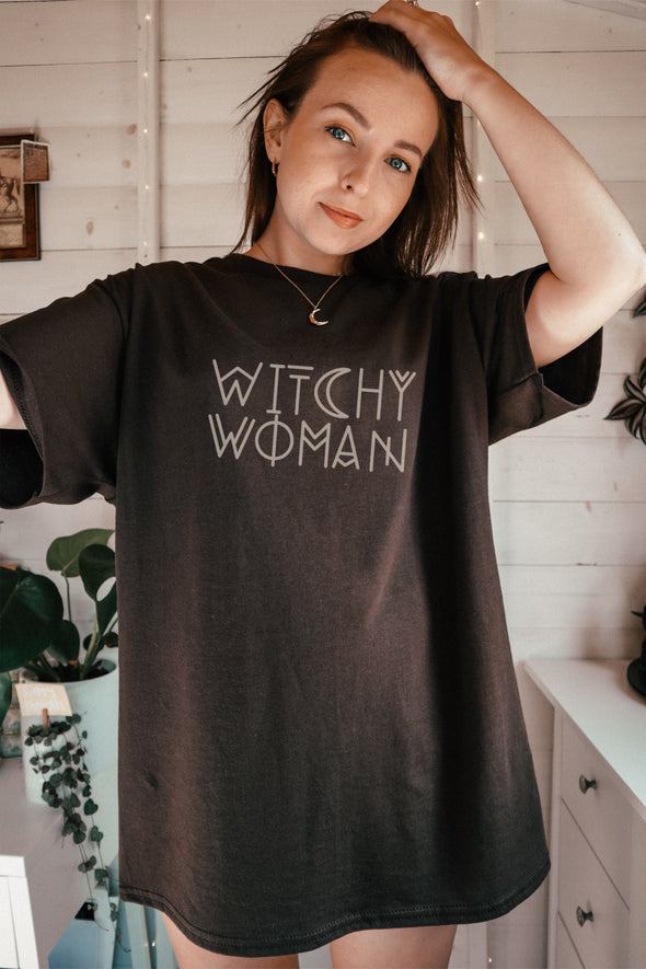 WITCHY WOMAN TEE